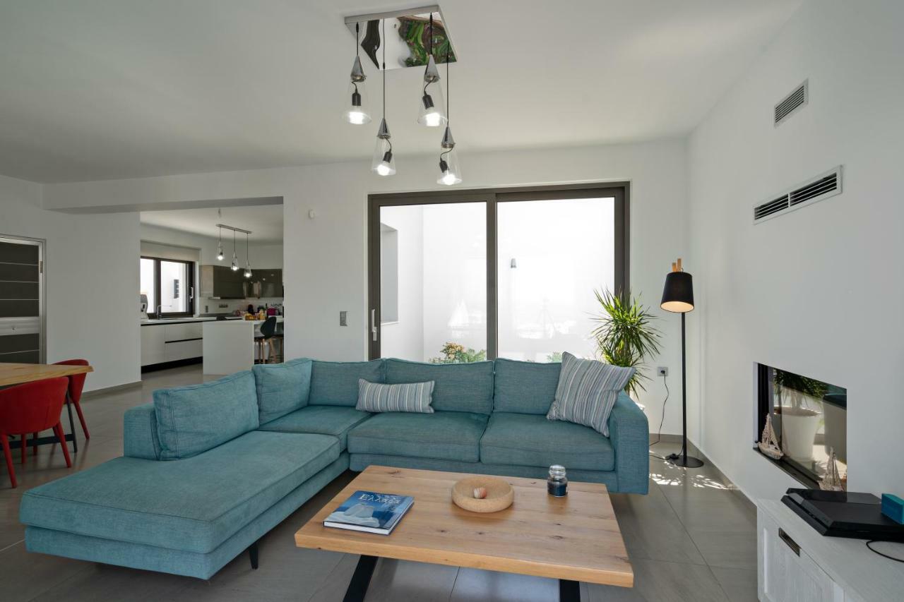 Eolia Iconic Villa, Walking Distance To The Beach, By Thinkvilla Panormos  Exterior photo